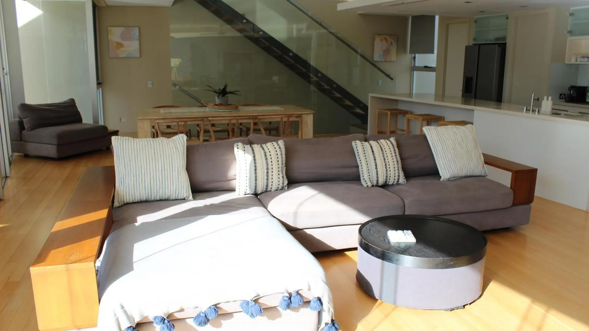 Pandanus Beach House - Direct Beach Access Маркула 0*,  Австралия